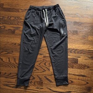 Vuori Men's Black Jogger Pants